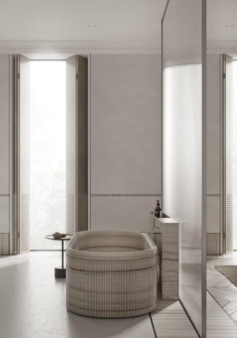 Magnificence Linen Apartment *
